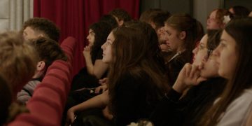 Patru zile de emoție pe scenă – Festivalul Acting a adus liceeni din toată țara în Baia Mare