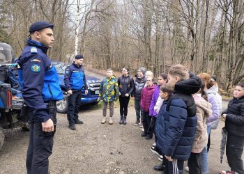 Drumeție educativă la Lacul Bodi, organizată de jandarmii montani