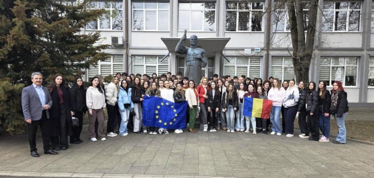 Peste 160 de elevi mobilizați pentru viitorul verde: lecție de chimie sustenabilă în inima Maramureșului