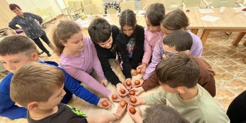 Comunitate fără bariere: copii și seniori, împreună într-o atmosferă de sărbătoare