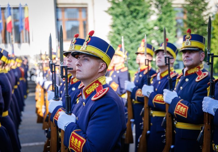 Ziua NATO, marcată prin ceremonii militare: angajamentul României pentru securitate și solidaritate