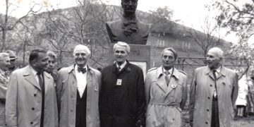 Omagiu lui Iuliu Maniu la Bădăcin – Ceremonie emoționantă în prezența lui Corneliu Coposu și Ioan Rațiu