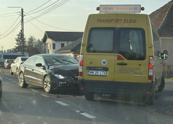 Accident grav în Seini: microbuz școlar implicat într-o coliziune frontală