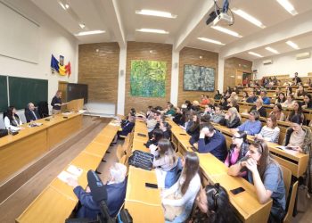 Cornel Munteanu, omagiat la Baia Mare: dublă lansare de carte la 70 de ani de viață