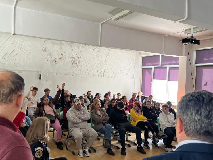 Ediția a II-a – Campania „Hai la liceu!” ajunge la elevii din Baia Mare