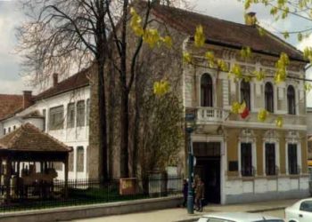 Arta renaște la Zalău: elevii Liceului „Ioan Sima” dau viață unei galerii care se pregătește de redeschidere