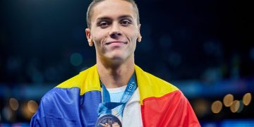 Dincolo de performanță: David Popovici susține copiii fără un „acasă” și face apel la solidaritate