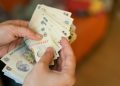 Burse sociale din fonduri europene pentru studenți: încă 10.000 de tineri vor primi sprijin financiar din luna mai