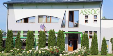 Un pas important pentru modernizarea serviciilor sociale prin proiectul „Dezvoltare prin digitalizare – ASSOC”