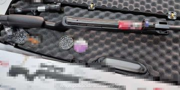 Armă cu aer comprimat și muniție, descoperite într-un colet la Aeroportul Cluj-Napoca