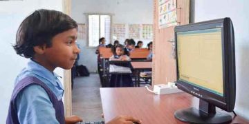 200 de euro pentru elevi și studenți pentru un calculator, același sprijin ca acum 20 de ani: programul „Euro 200” ridică semne de întrebare