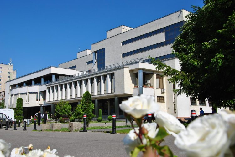 Biblioteca Județeană „Petre Dulfu” va fi închisă pe 1 mai, conform unui program special