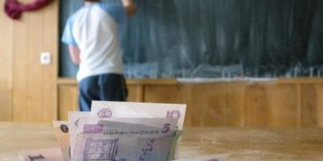 Proiect blocat în Parlament: bursele olimpicilor și plata profesorilor, amânate de 23 de ori de către PSD