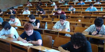 Aproape doar jumătate dintre studenți sunt mulțumiți de facultatea pe care o fac