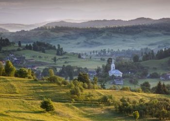 Lansare de carte la poale de Țibleș: „Planul ascuns al sorții” – un nou roman semnat de Elena Miholca