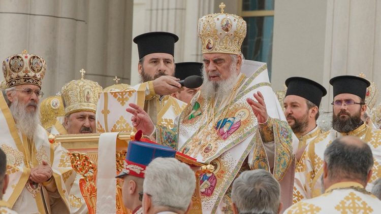 Patriarhul Daniel în predica de la Înviere: Această „Sărbătoare a Sărbătorilor” luminează şi orientează întreaga viaţă a Bisericii