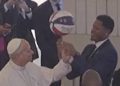 Papa Leon al XIV-lea a primit o lecţie de baschet de la echipa Harlem Globetrotters, la Vatican