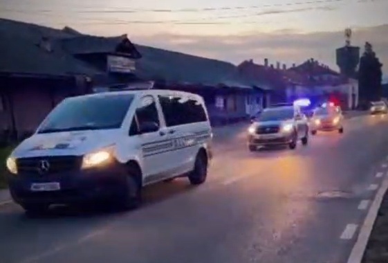 Percheziții și rețineri în Câmpulung la Tisa – 71 de panouri și zeci de stâlpi furați din infrastructura feroviară