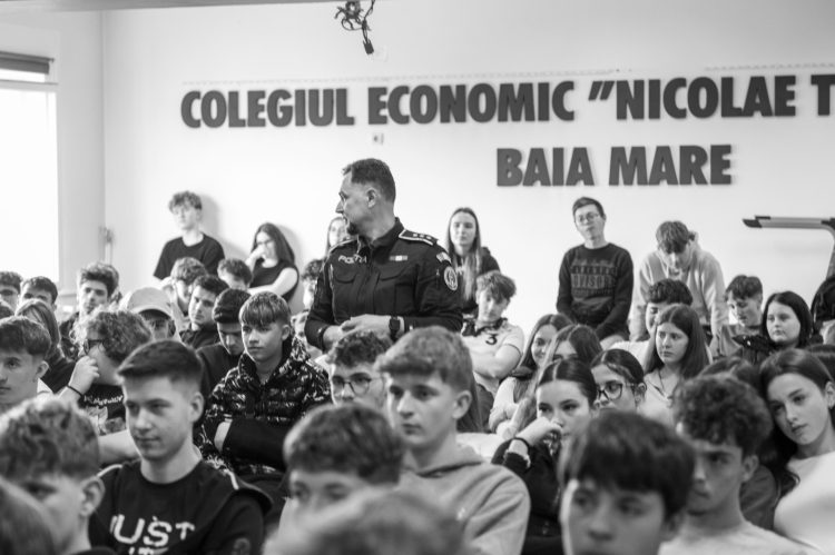 Cariera de polițist, prezentată tinerilor la Colegiul „Nicolae Titulescu”