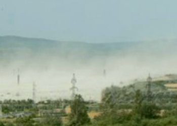 Atenție, locuitori din Recea și Tăuții Măgherăuș! Vântul puternic poate transporta praf de la iazul Bozânta