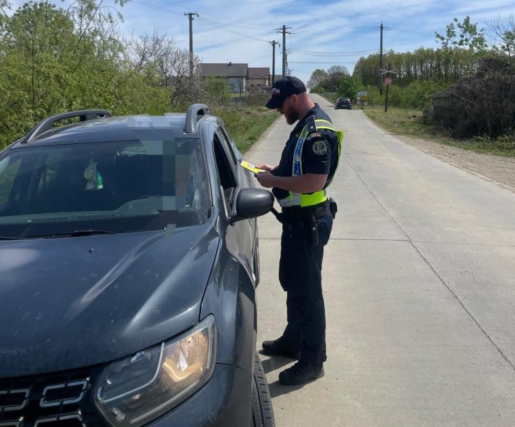 Acțiune a polițiștilor maramureșeni la trecerile la nivel cu calea ferată – 100 de sancțiuni aplicate