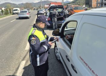 Acțiune a polițiștilor maramureșeni la trecerile la nivel cu calea ferată – 100 de sancțiuni aplicate