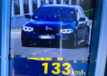 Viteză extremă în Ariniș – Tânăr prins cu peste 130 km/h