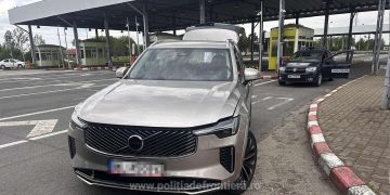 Mașini de aproape 200.000 de euro, căutate de autoritățile străine, descoperite la frontiera din Satu Mare