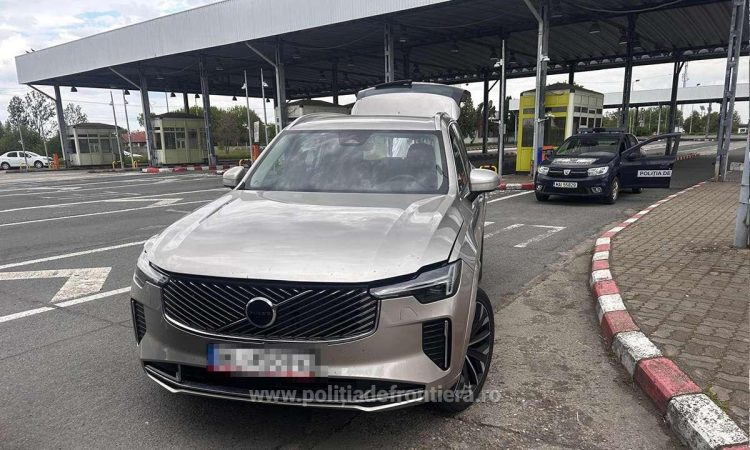 Mașini de aproape 200.000 de euro, căutate de autoritățile străine, descoperite la frontiera din Satu Mare