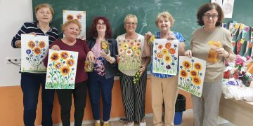 Senioarele de la Centrul Rivulus dau culoare primăverii prin artă și tradiție