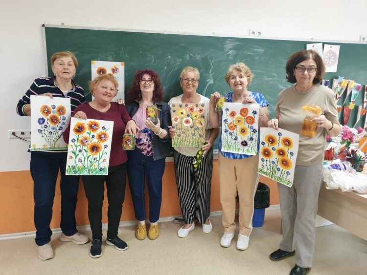 Senioarele de la Centrul Rivulus dau culoare primăverii prin artă și tradiție