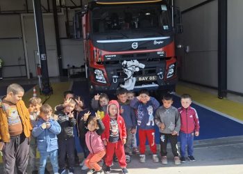 Lecție interactivă pentru copiii Centrului Comunitar Multifuncțional, la Aeroportul Internațional Maramureș