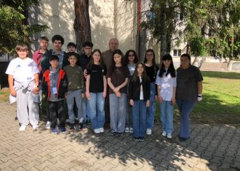 Elevii Colegiului Național „Vasile Lucaciu”, premiați la concursul național de matematică și informatică de la Beclean