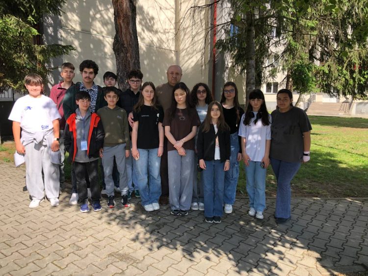 Elevii Colegiului Național „Vasile Lucaciu”, premiați la concursul național de matematică și informatică de la Beclean