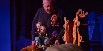 Secția Păpuși a Teatrului Municipal Baia Mare își mută spectacolele în Sala Studio