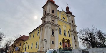 Două biserici istorice din Baia Mare și Baia Sprie, readuse la frumusețea de odinioară