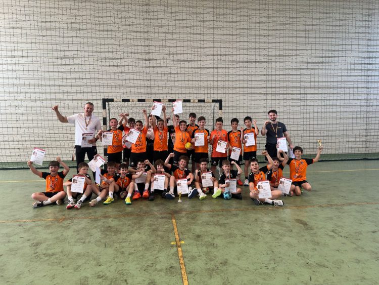 Tinerii handbaliști de la Minaur Baia Mare, pregătiți pentru viitorul sezon după participarea la „Cupa 1 Iunie”