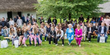 Aproape 3.000 de elevi din satele Maramureșului au intrat în „Comuniada 2026”. 199 au devenit „Stelele Satului Maramureșean”