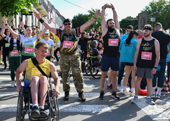 Semimaratonul Eroilor Invictus de la Bistrița, o lecție despre curaj, solidaritate și puterea de a merge mai departe