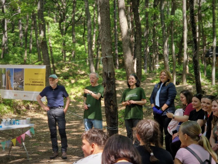 „Școala Naturii”, lecție în aer liber la Lacul Albastru pentru elevii din Baia Sprie