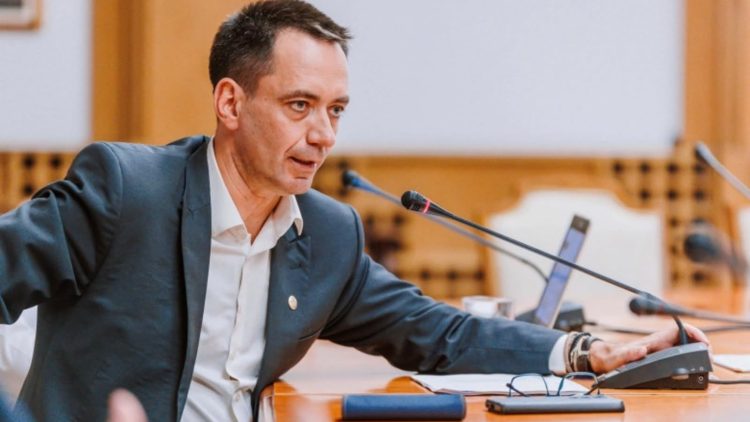 De apreciat! Liderul deputaților UDMR îi cere demisia de urgență ministrului Culturii, tot UDMR-ist