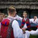 „Lada de zestre” – spectacol dedicat portului tradițional, la Baia Mare