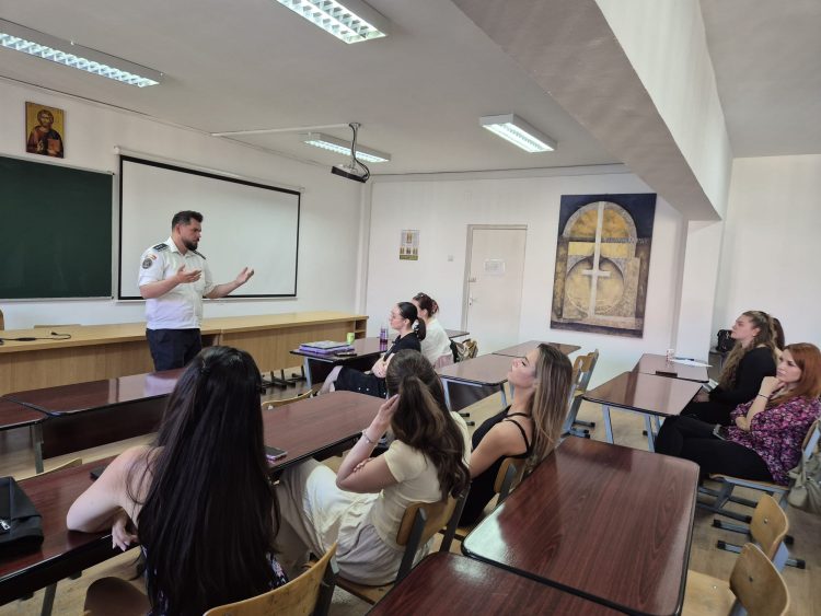 Studenții de la Centrul Universitar Nord Baia Mare, informați despre prevenirea infracțiunilor sexuale