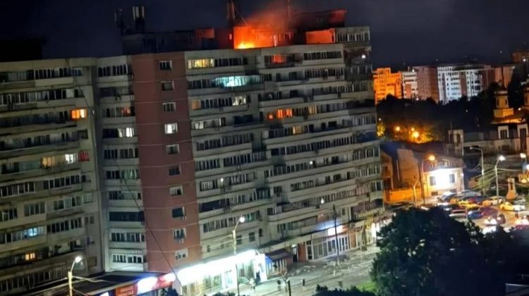 O dronă s-a prăbușit peste un bloc din Galați. Primul incident de acest fel din România