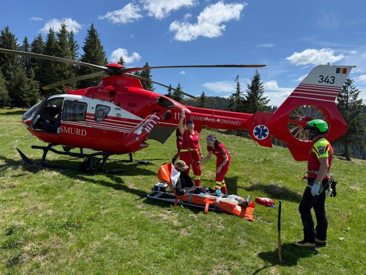 Salvare dramatică în Munții Maramureșului – Ucrainean recuperat cu elicopterul după o săptămână petrecută în munți