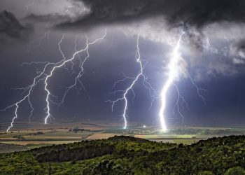 Alertă meteo pentru Maramureș – Ploi torențiale, vijelii și grindină în următoarele zile
