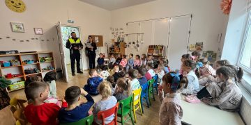 Polițiștii îi învață pe copiii din Sighet și Baia Sprie regulile siguranței