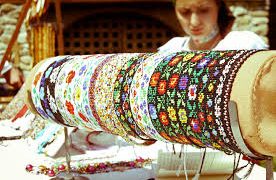 Zgărdanele maramureșene, podoabe țesute cu răbdare și identitate culturală