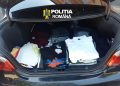 Marfă contrafăcută descoperită într-o mașină oprită în trafic la Baia Mare