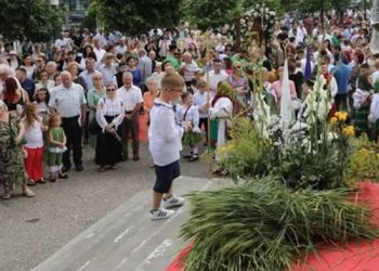 Programul liturgic de Praznicul Pogorârii Sfântului Duh